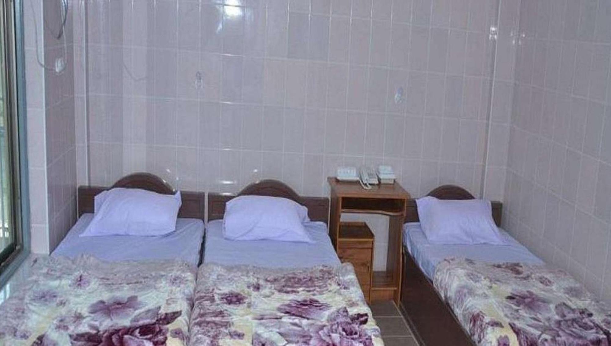 Red Dragon Hotel Хзипо Номер фото