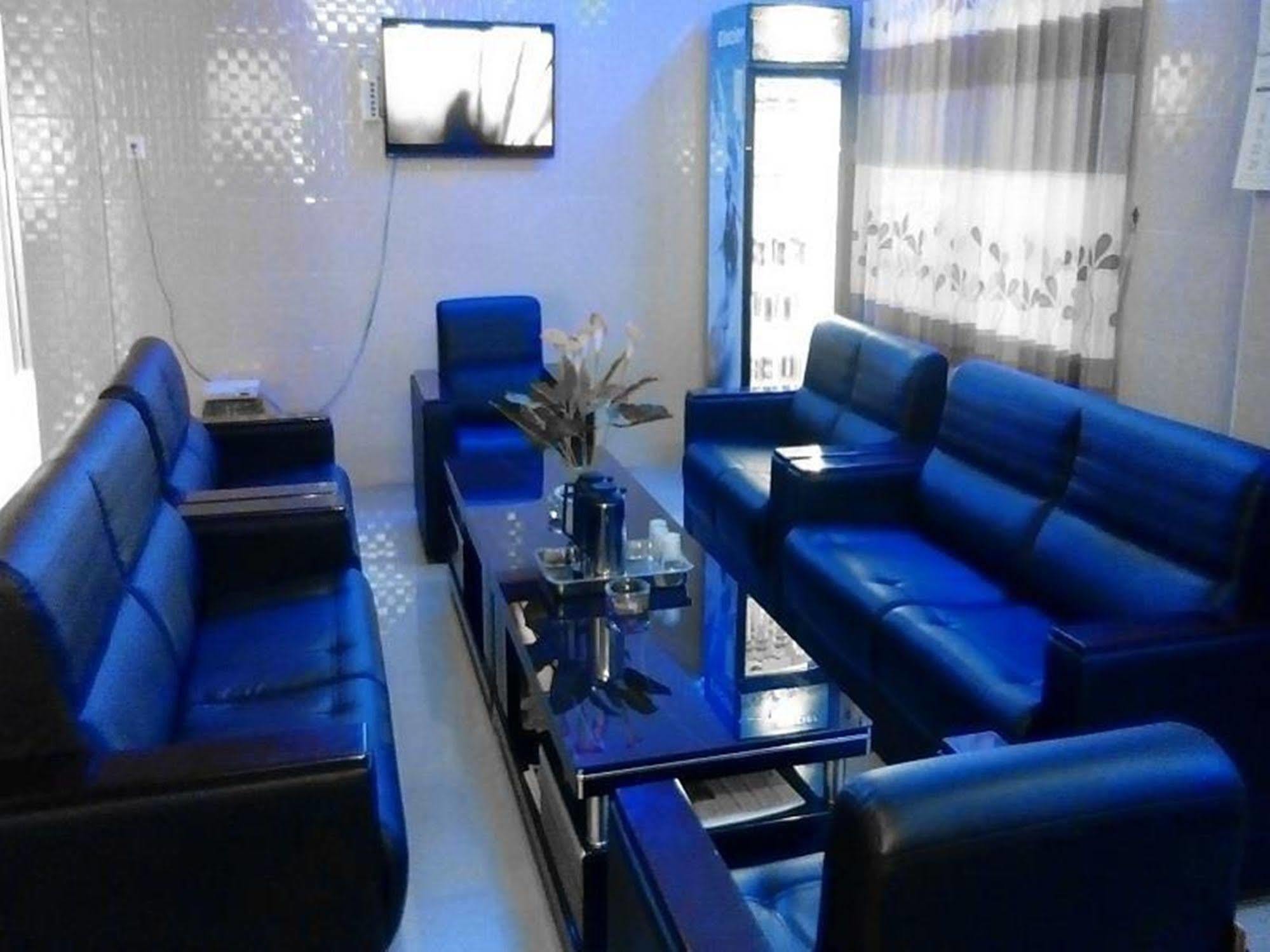 Red Dragon Hotel Хзипо Экстерьер фото